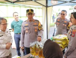 Polres Kotamobagu Gelar Bazar Sembako Serentak di Depan Mako
