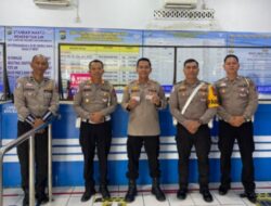 Ikuti Prosedur Proses Pembuatan Sim, Kapolres AKBP Irwanto:  Pelayanan Polri kepada Masyarakat