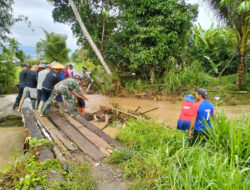 Semangat Gotong Royong Pembangunan Jembatan di Dumoga Utara