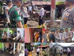 Personel SAR Batalyon B Pelopor Sat Brimobda Sulut Bantu Warga Pasca Banjir Bandang