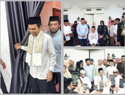 Senyuman Rahman Salehe Mamonto Bersama Keluarga Saat Ustadz Abdul Somad Bersilaturahmi Dikediamannya
