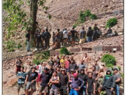 Puluhan Penambang Tradisional Bakan, Bertahan Ditengah Penertiban Oleh APH