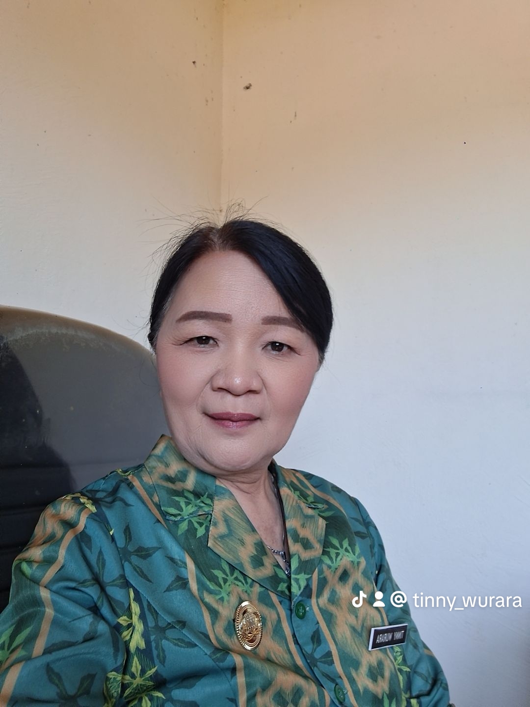Tinny Frely Erene Wurara, Plt Lurah Tumubui