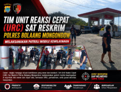AKP Hardi Y. Daenk Bersama Tim Unit Reaksi Cepat (URC) Sat Reskrim Polres Bolmong melaksanakan patroli mobile kewilayahan