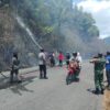 Gerak Cepat, Polsek Lolayan Bersama TNI,Damkar dan Masyarakat Tanggulangi Kebakaran Lahan di Perkebunan Tumuyu